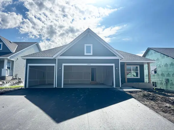 1902 Dogwood Court, Carver, MN 55315