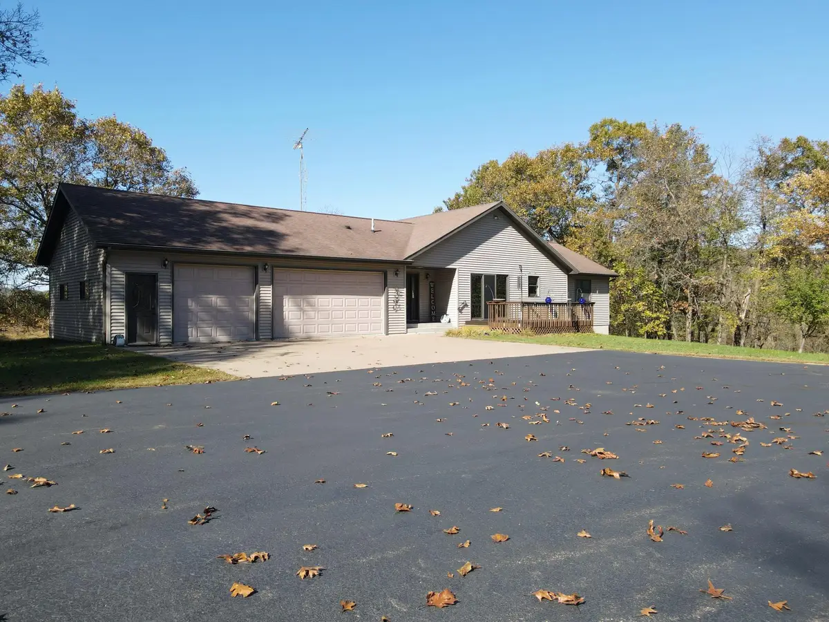 W2089 Spring Creek Road, Durand, WI 54736 - #1