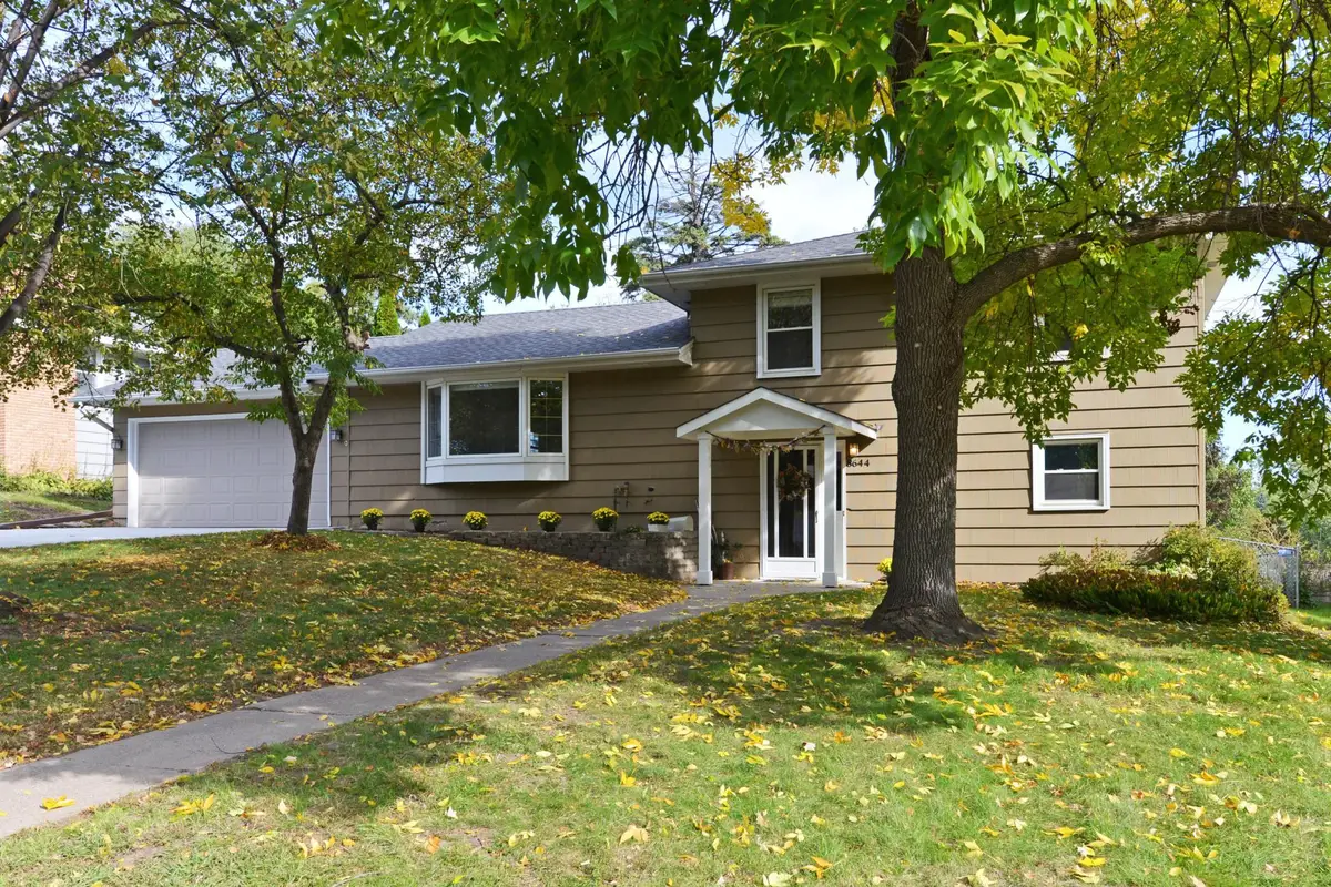 8644 Poplar Bridge Curve, Bloomington, MN 55437 - #1