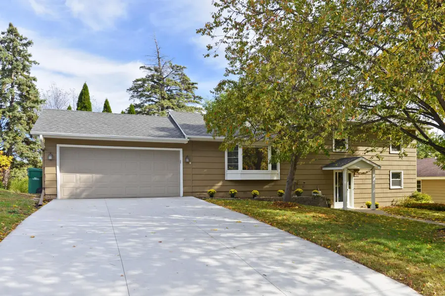 8644 Poplar Bridge Curve, Bloomington, MN 55437 - #2