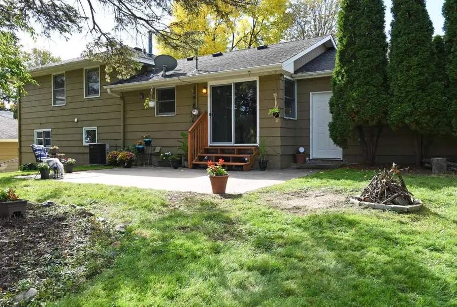 8644 Poplar Bridge Curve, Bloomington, MN 55437 - #3