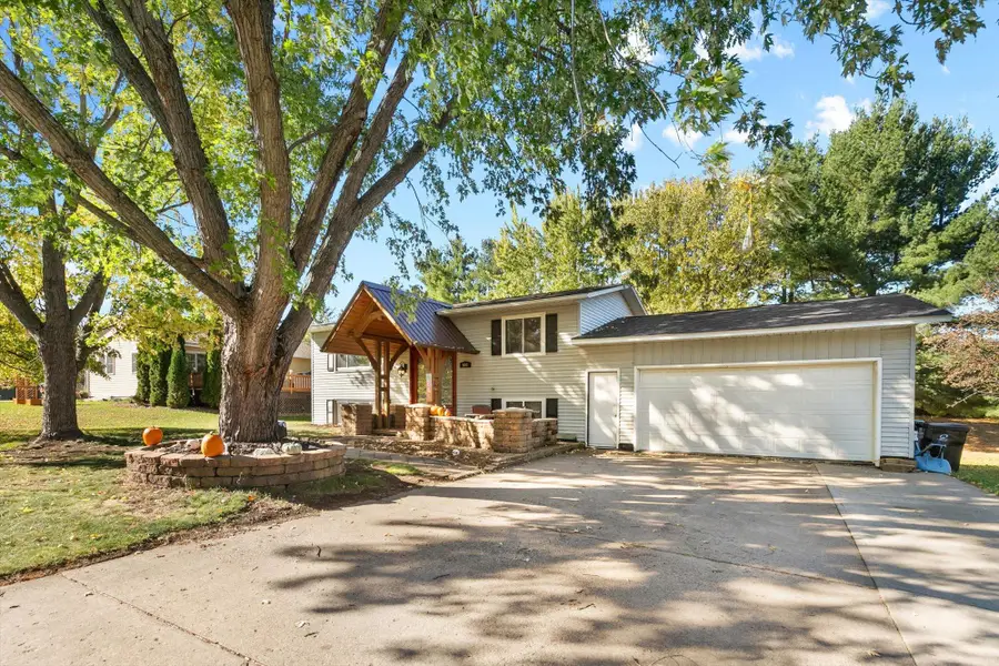603 Prairie Drive N, Hudson, WI 54016 - #2