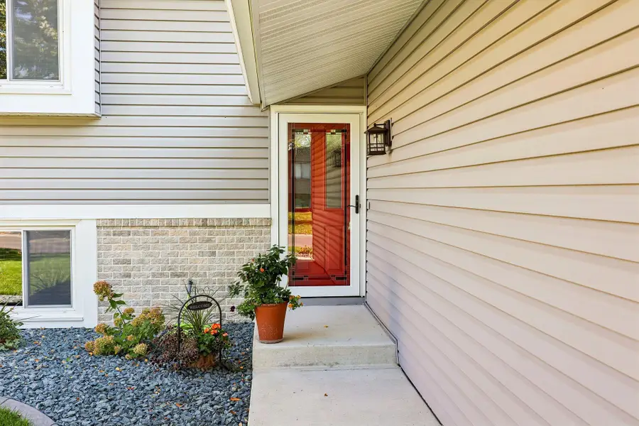 4292 Eagle Crest Drive, Eagan, MN 55122 - #2