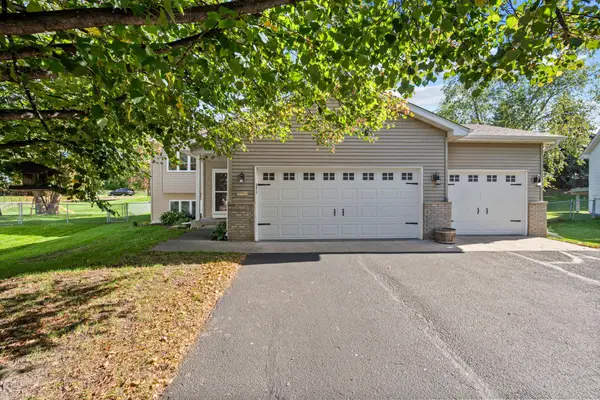 6982 Carlyle Road, Woodbury, MN 55125