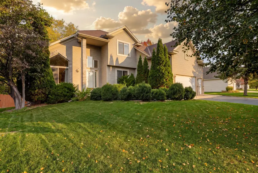 9337 Austrian Pine Avenue N, Brooklyn Park, MN 55443 - #2