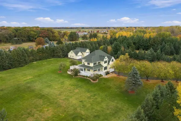 4951 121st Avenue Ne, Blaine, MN 55449