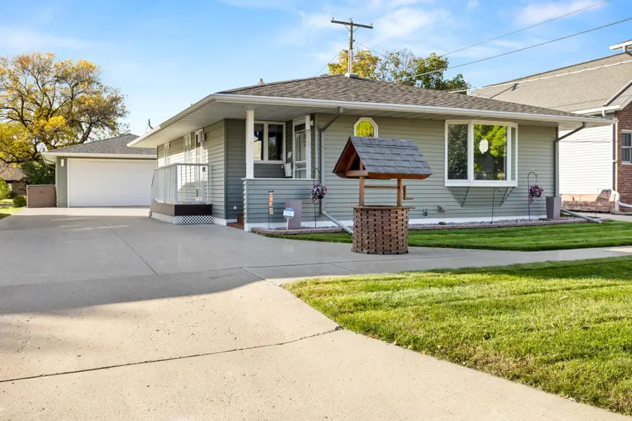 115 3rd Avenue S, Wahpeton, ND 58075 - #2