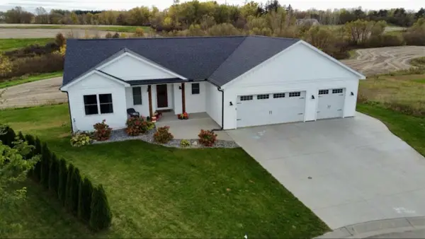 1122 3rd Street, Wanamingo, MN 55983