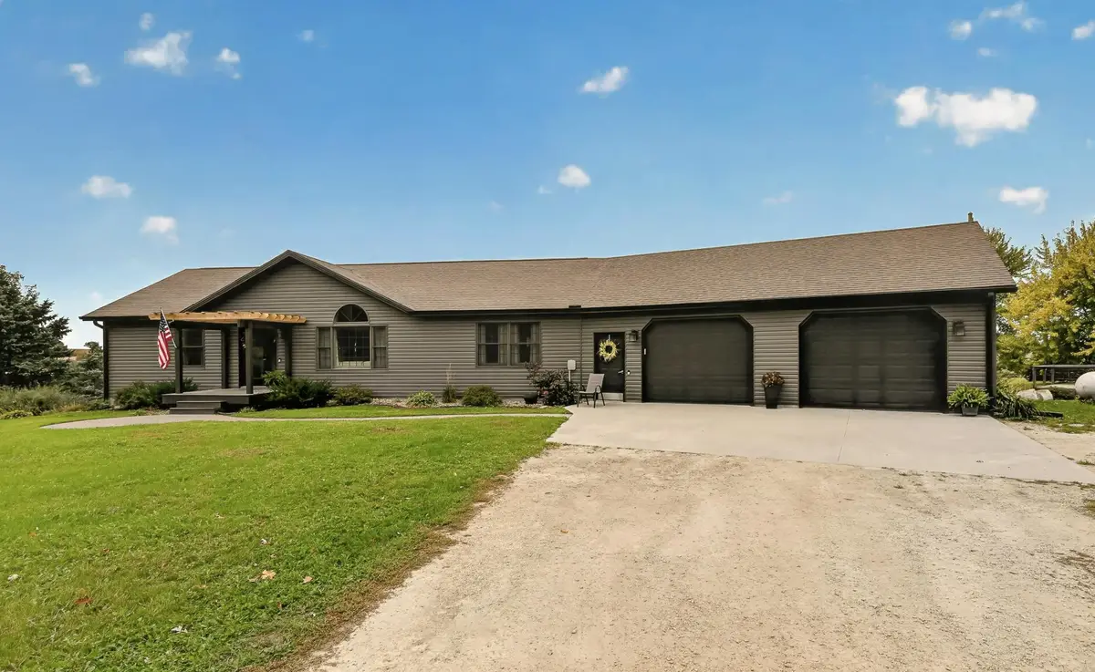 54917 280th Avenue, Pine Island, MN 55963 - #1