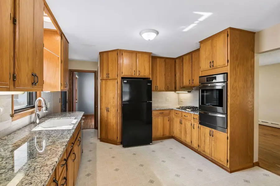 3739 Lee Avenue N, Robbinsdale, MN 55422 - #2