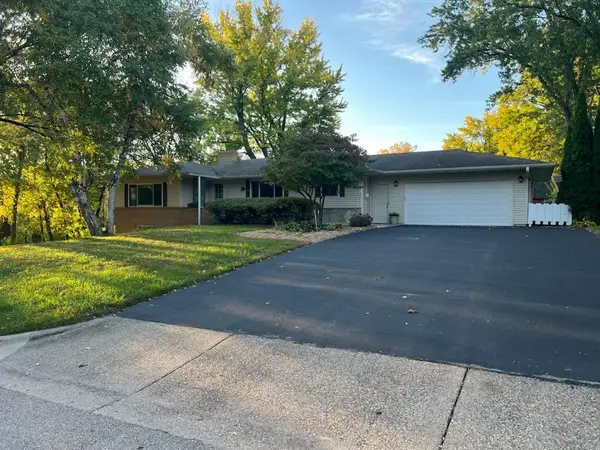 12916 Harmony Circle, Burnsville, MN 55337