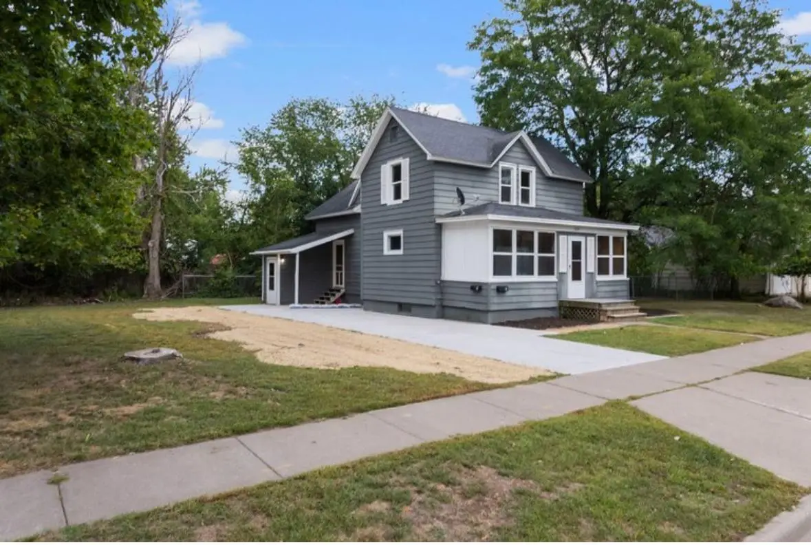 524 Dakota S Avenue, New Richmond, WI 54017 - #1