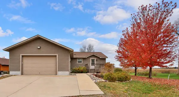 5042 White Gables Road, Brainerd, MN 56401