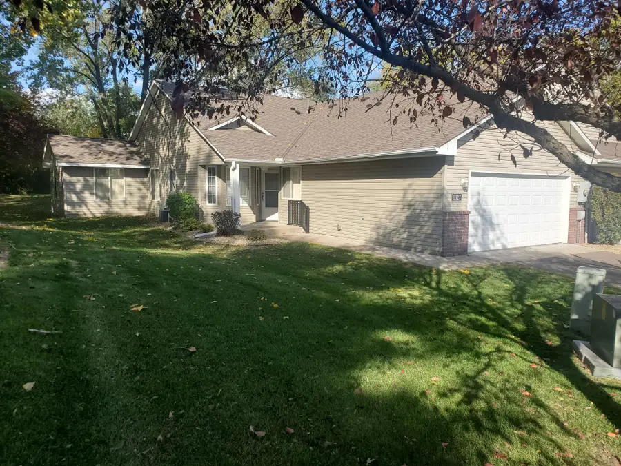 11027 Lincoln Court Ne, Blaine, MN 55434 - #3