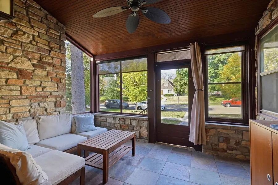 442 Mount Curve Boulevard, Saint Paul, MN 55105 - #2