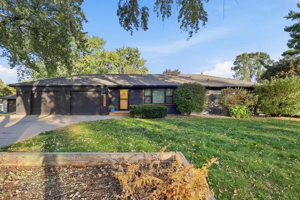 10617 Thomas Avenue S, Minneapolis, MN 55431