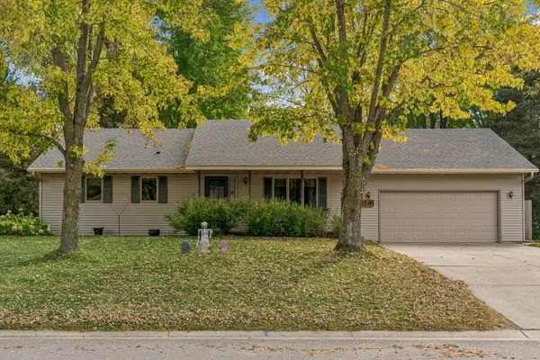 213 Ridgecrest Drive, Cannon Falls, MN 55009