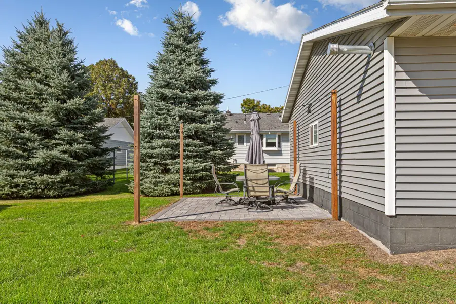 1009 S Jefferson Street, New Ulm, MN 56073 - #3