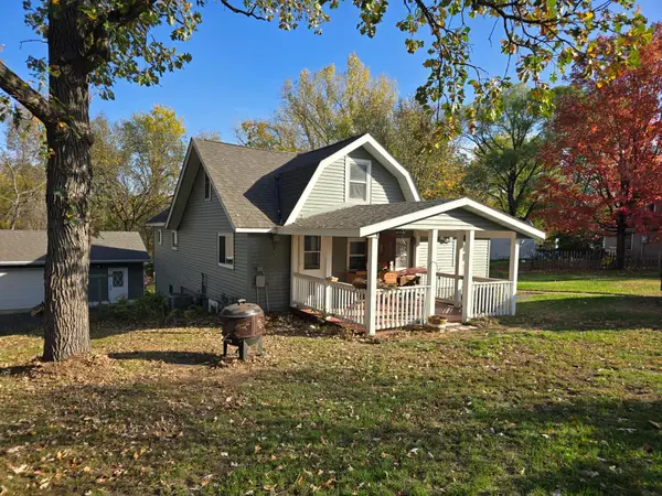 424 Water Street E, Cannon Falls, MN 55009