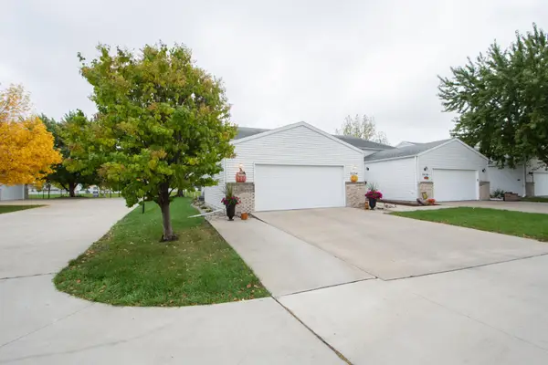 3234 35th Avenue S, Fargo, ND 58104
