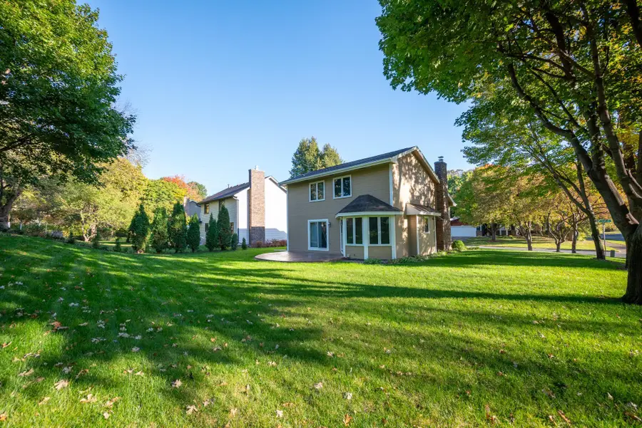 915 Park Knoll Drive, Eagan, MN 55123 - #3