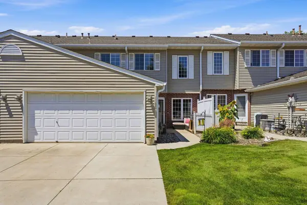1122 Heather Lane, Waconia, MN 55387