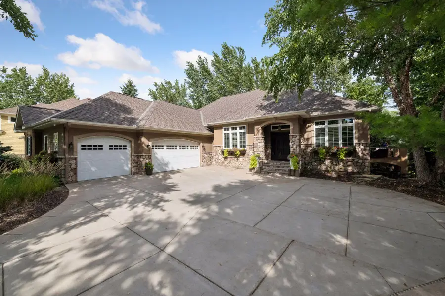 9487 Mcgee Way, Eden Prairie, MN 55347 - #2