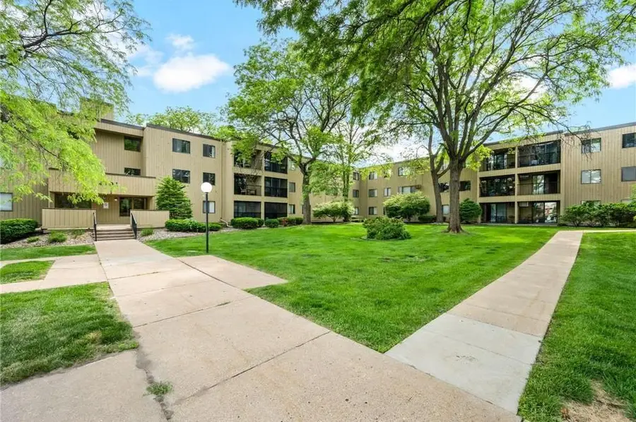4101 Parklawn Avenue #201, Edina, MN 55435 - #2