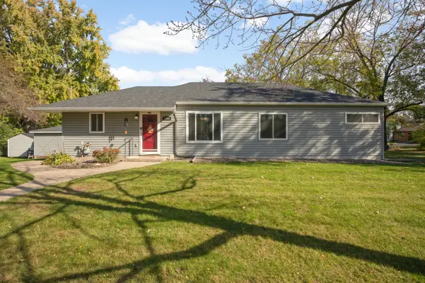 1808 Birmingham Street N, Maplewood, MN 55109