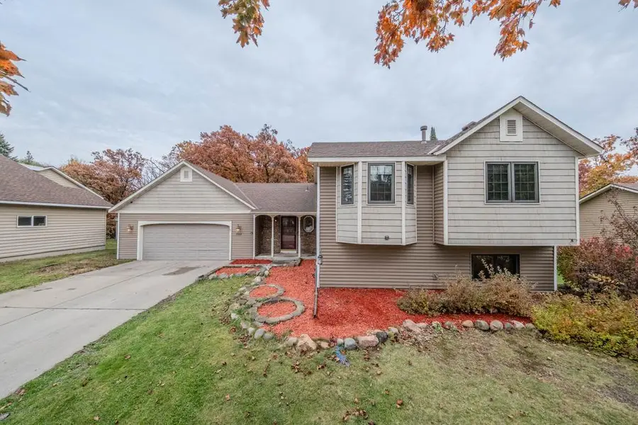 1568 Lakewood Drive N, Saint Paul, MN 55119 - #3