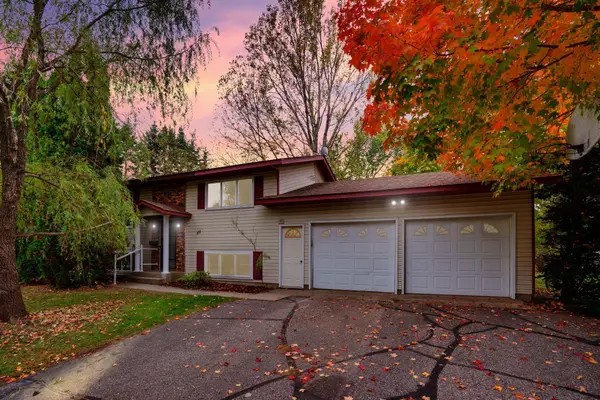 855 3rd Avenue S, Waite Park, MN 56387