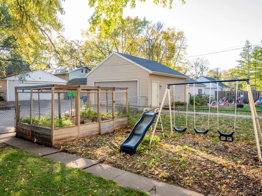 3538 Grimes Avenue N, Robbinsdale, MN 55422 - #3