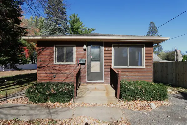 619 2nd Avenue Sw, Forest Lake, MN 55025
