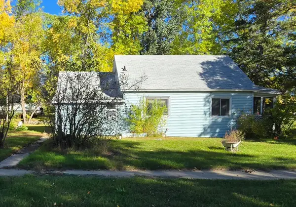 304 Spruce Avenue Ne, Cass Lake, MN 56633