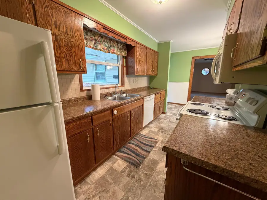 904 20th Street N, Moorhead, MN 56560 - #3