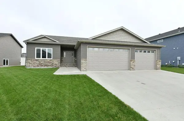 1220 Legion Lane W, West Fargo, ND 58078