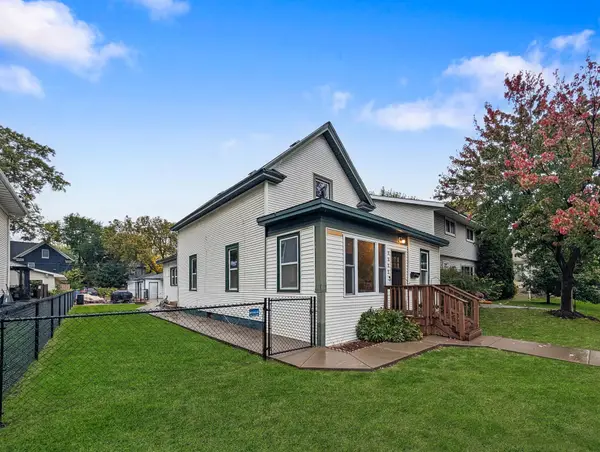1532 Monroe Street Ne, Minneapolis, MN 55413