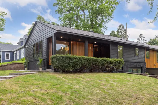 651 Sue Place, Saint Paul, MN 55116