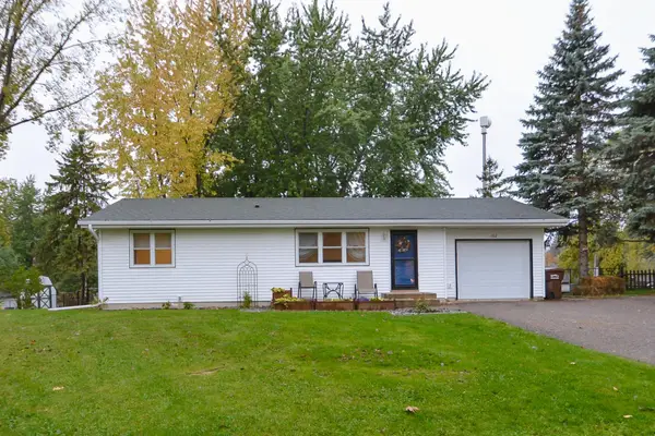 102 Highland Lane, Buffalo, MN 55313