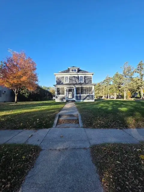604 S Swift Avenue, Litchfield, MN 55355