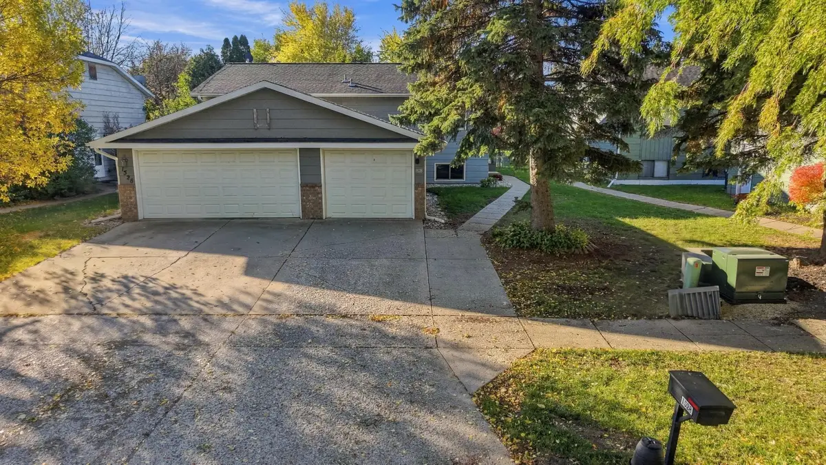 1528 34 1/2 Avenue S, Fargo, ND 58104 - #1