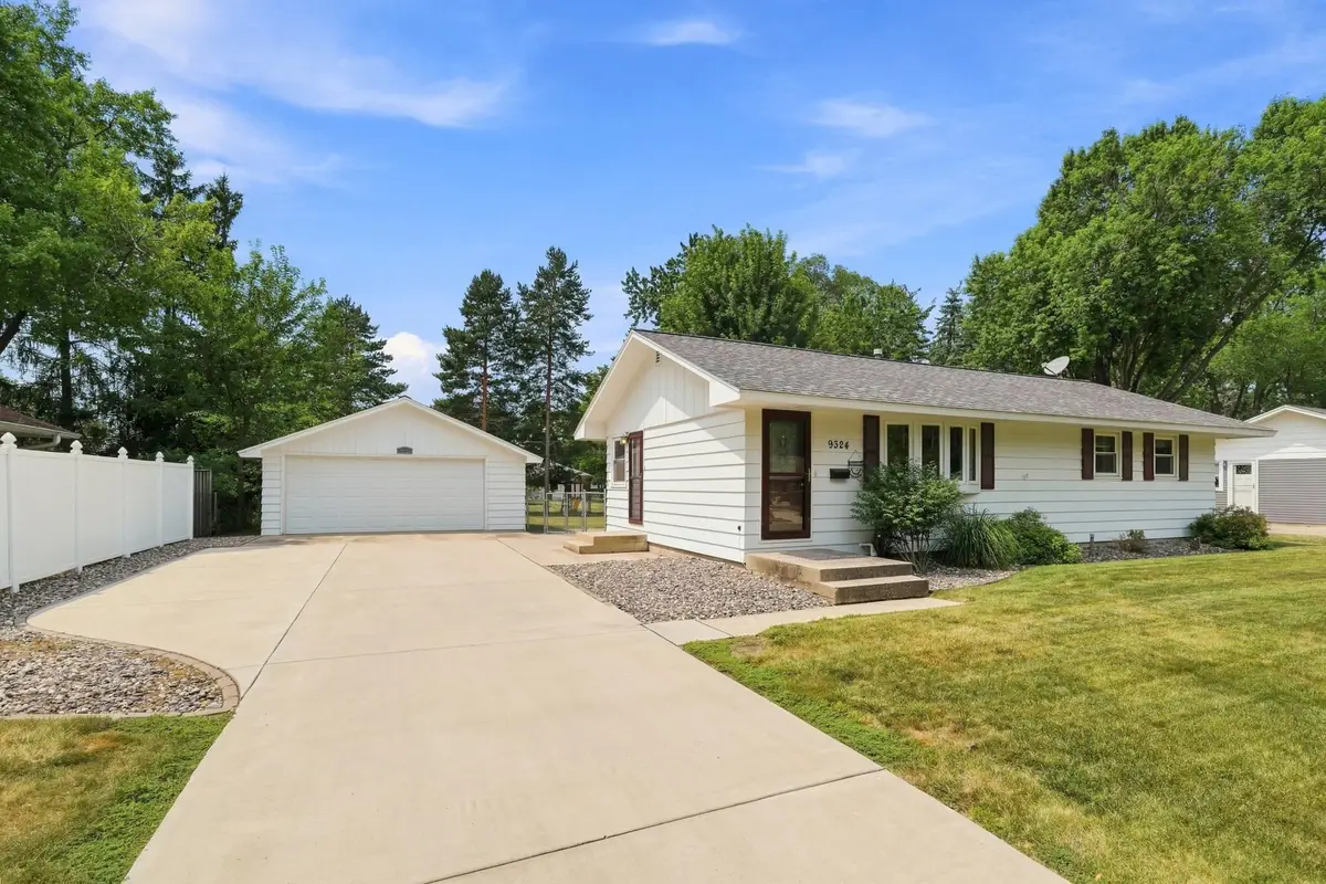9324 10th Avenue S, Bloomington, MN 55420 - #1