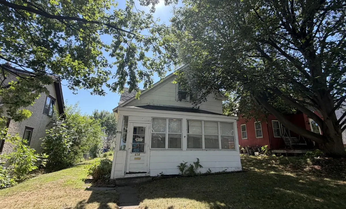 604 Nevada Avenue E, Saint Paul, MN 55130 - #1