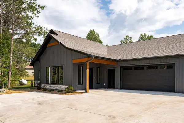 3808 Lavaque Road, Hermantown, MN 55811