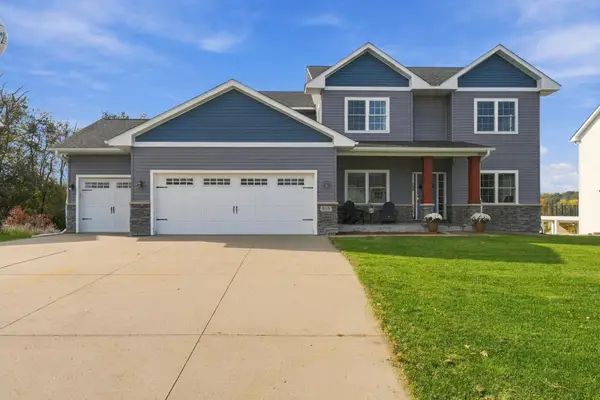 956 Farmers Ridge Trail, Belle Plaine, MN 56011