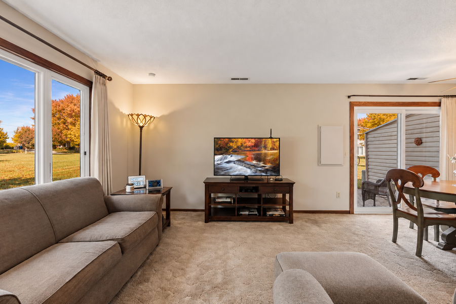 9558 Kingsview Lane N, Osseo, MN 55369 - #2