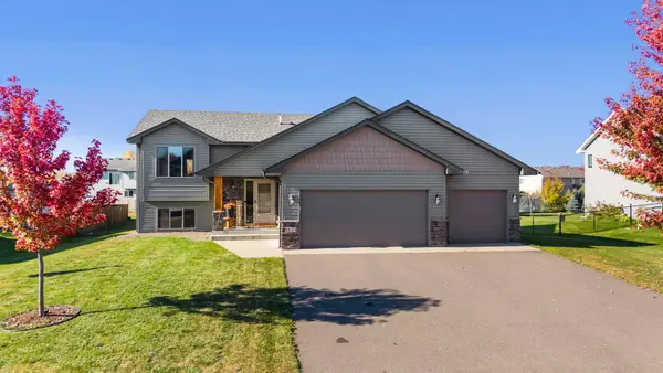 1833 Lincoln Street, Cambridge, MN 55008