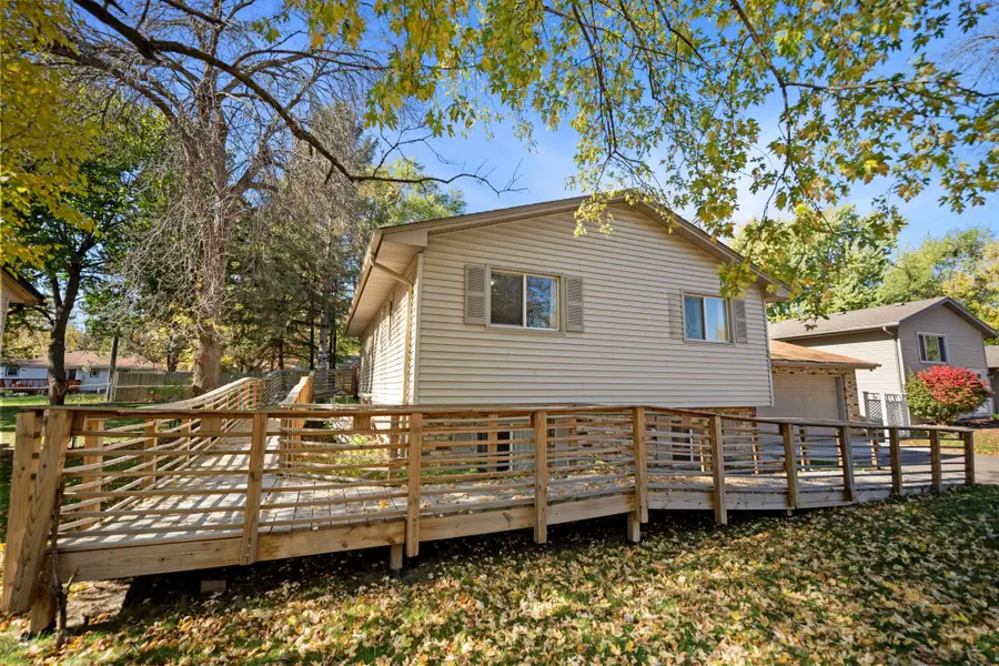 6517 Edgewood Avenue N, Brooklyn Park, MN 55428 - #3