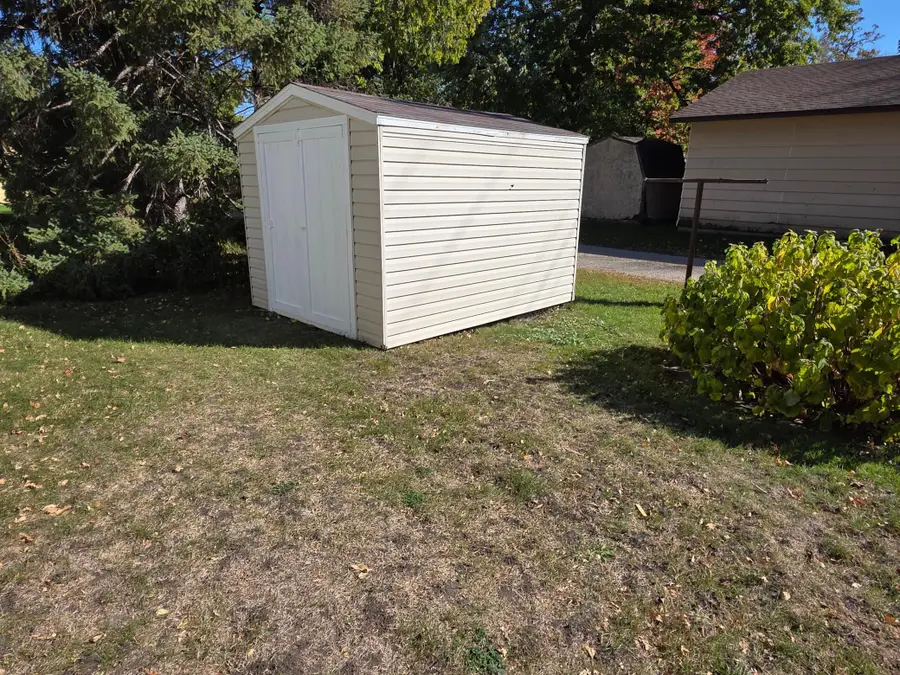 201 Walnut Avenue N, Canby, MN 56220 - #3