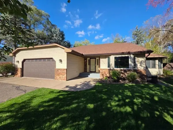1814 Twin Circle Drive, Mendota Heights, MN 55118